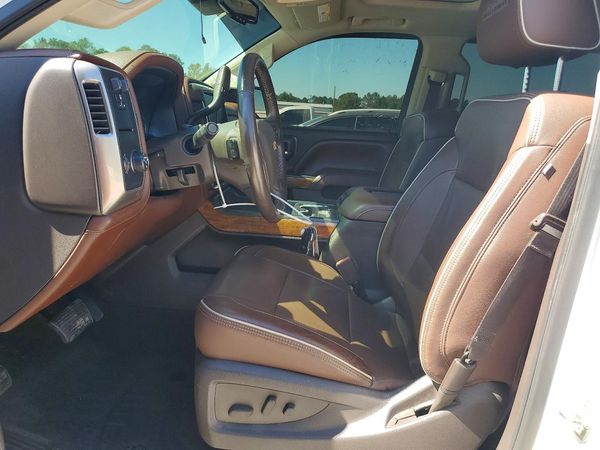 2017 CHEVROLET SILVERADO High Country — DENT