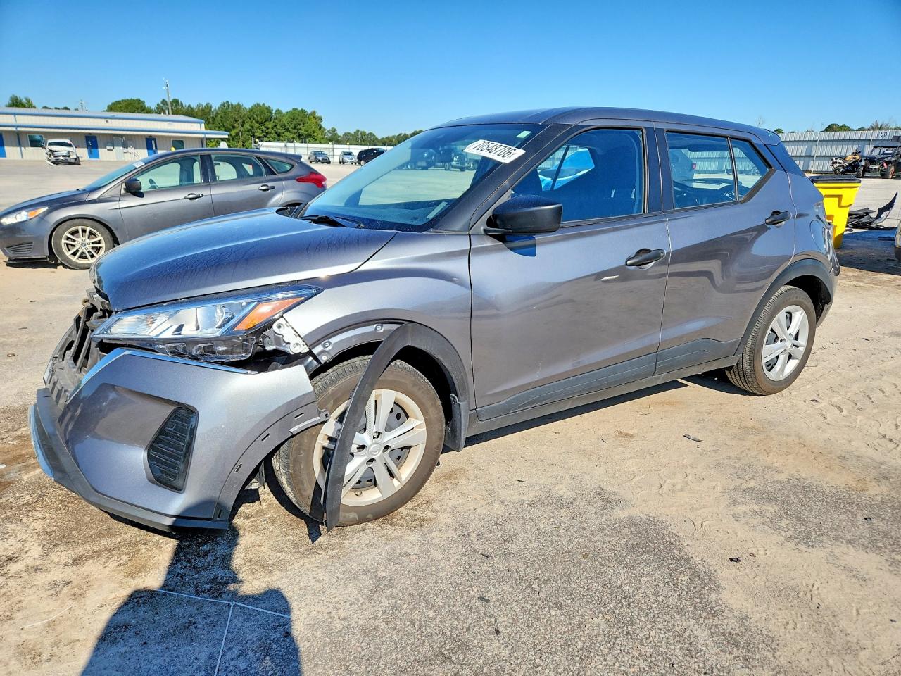 2025 NISSAN KICKS PLAY S — Front 3/4