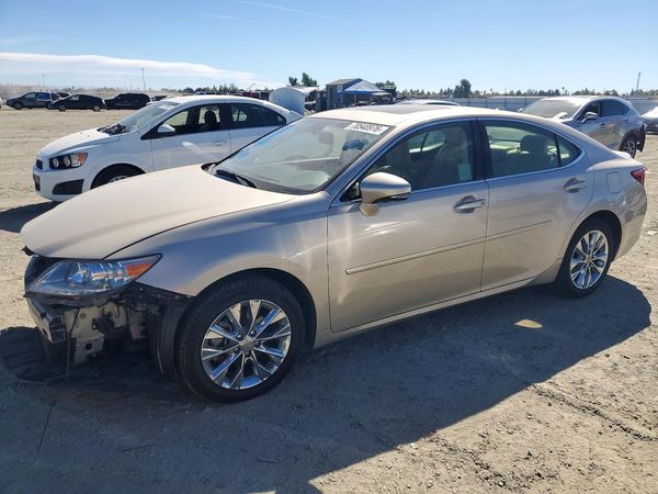 2015 LEXUS ES — DSFA — Front 3/4