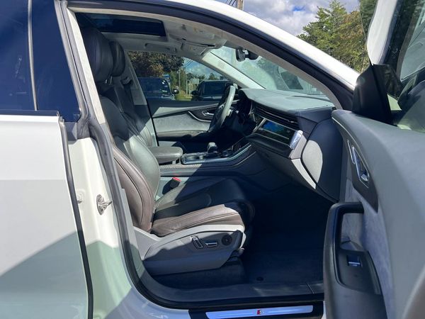 2019 AUDI Q8 S Line quattro Prestige