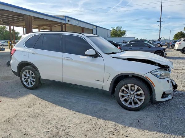 2016 BMW X5 xDrive35i — Passenger 3/4