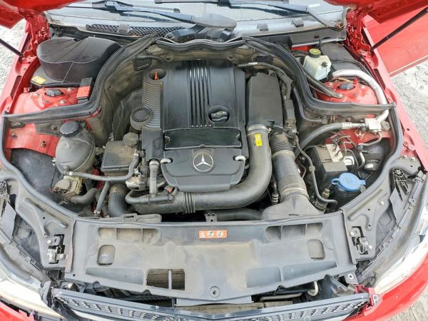 2013 MERCEDES-BENZ C C250 — Engine bay