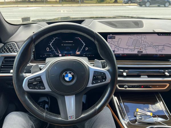 2023 BMW X7 xDrive40i