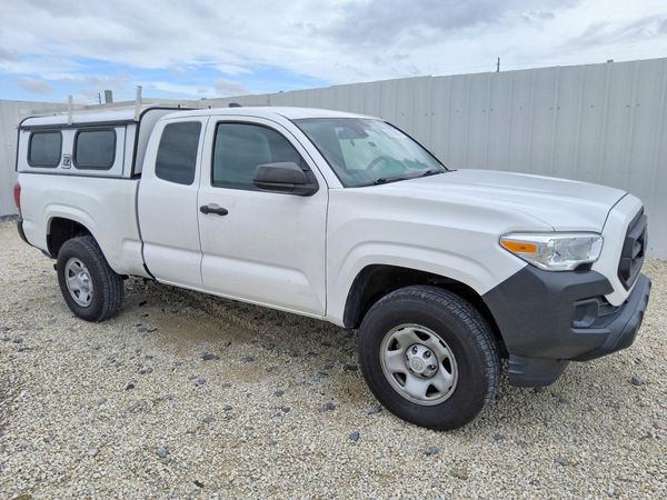 2022 TOYOTA TACOMA SR5 — Passenger 3/4
