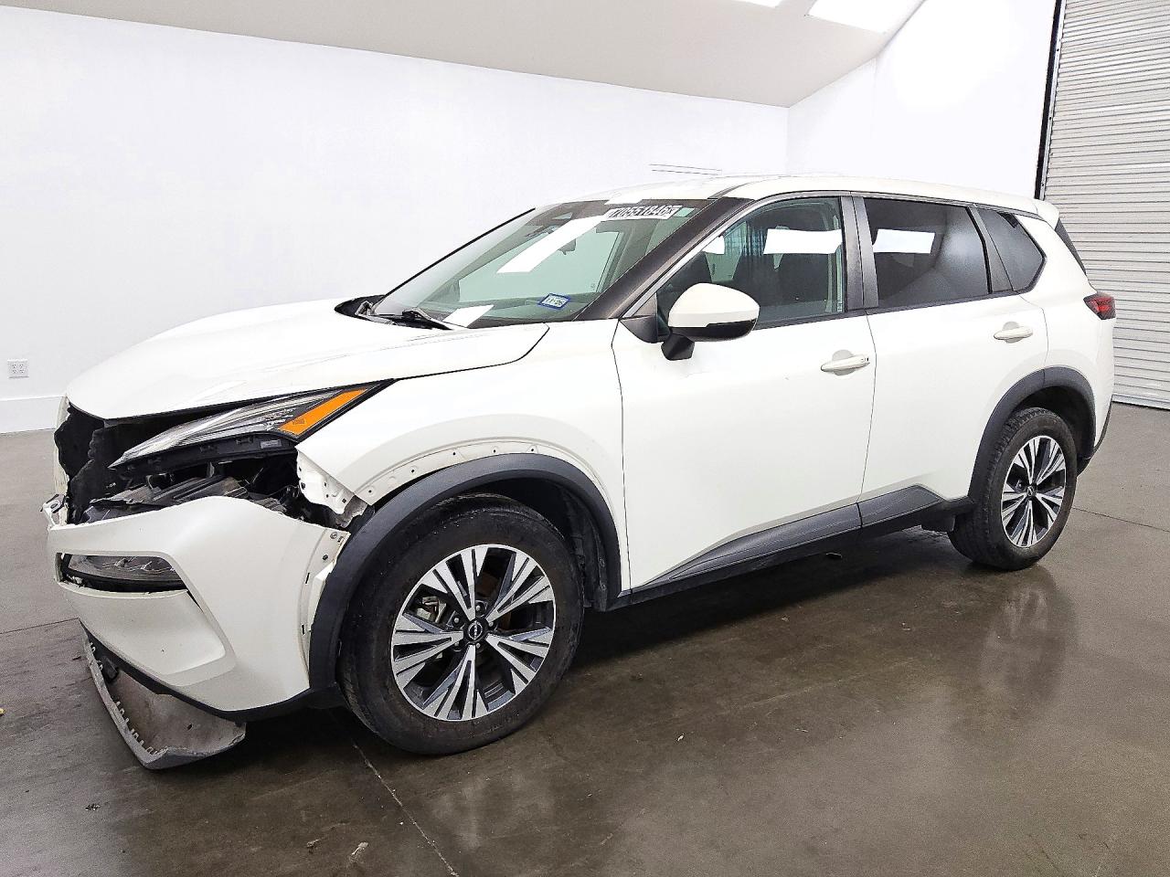 2022 NISSAN ROGUE SV — Front 3/4