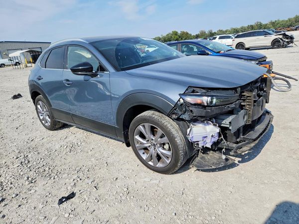 2021 MAZDA CX-30 Premium Package — Passenger 3/4