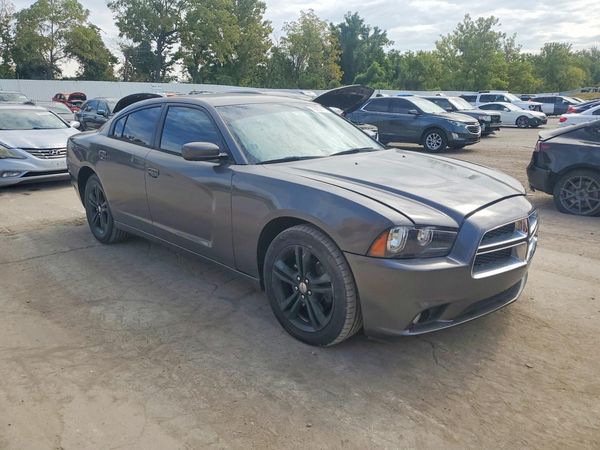 2013 DODGE CHARGER SXT — Passenger 3/4