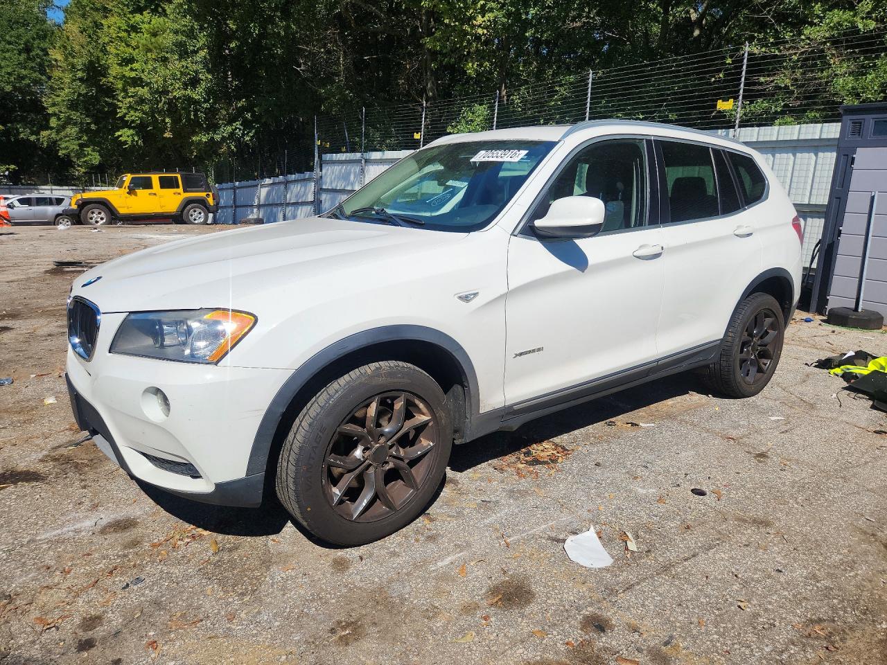 2013 BMW X3 xDrive28i — Front 3/4