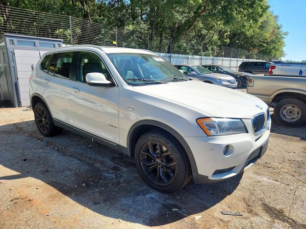 2013 BMW X3 xDrive28i — Passenger 3/4