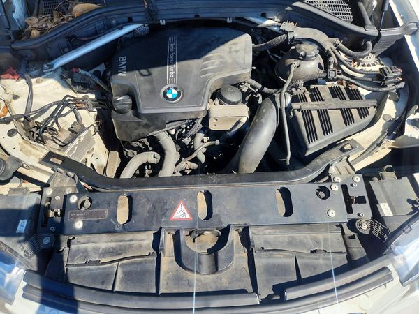2013 BMW X3 xDrive28i — Engine bay