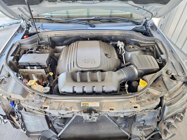 2020 JEEP GRAND CHEROKEE Trailhawk — Engine bay