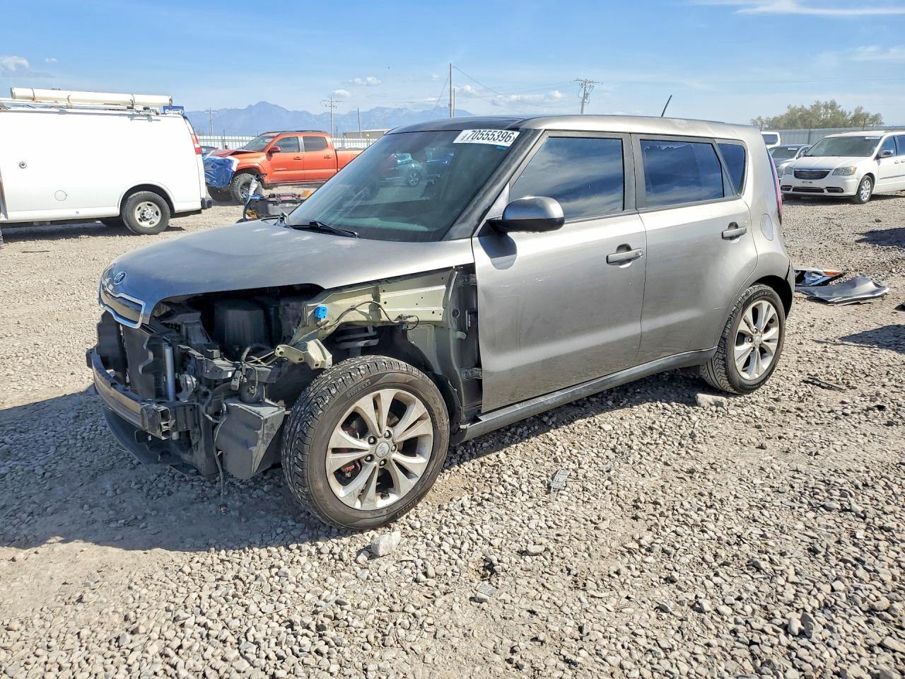 2016 KIA SOUL Exclaim — Front 3/4