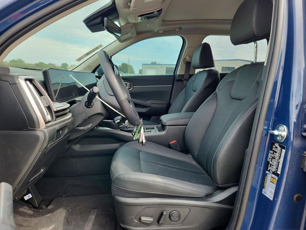 2026 KIA SORENTO S — DENT