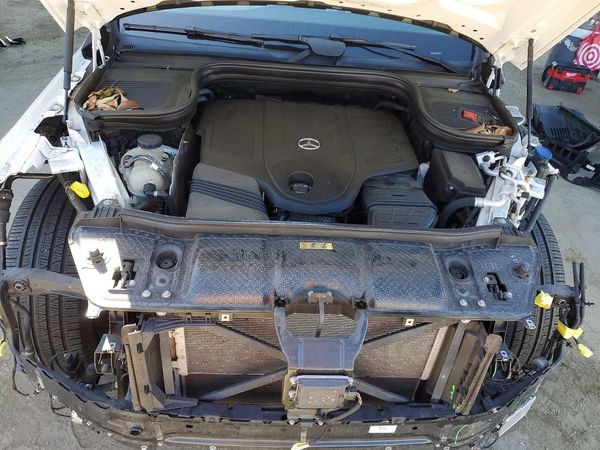 2021 MERCEDES-BENZ GLS GLS450-4M — Engine bay