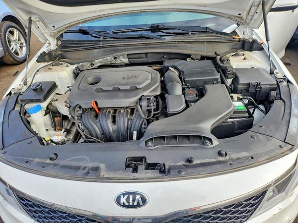 2016 KIA OPTIMA GL — Engine bay