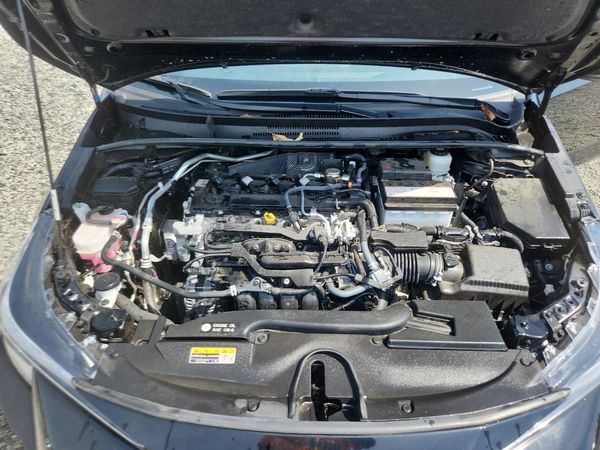 2025 TOYOTA COROLLA XSE — Engine bay