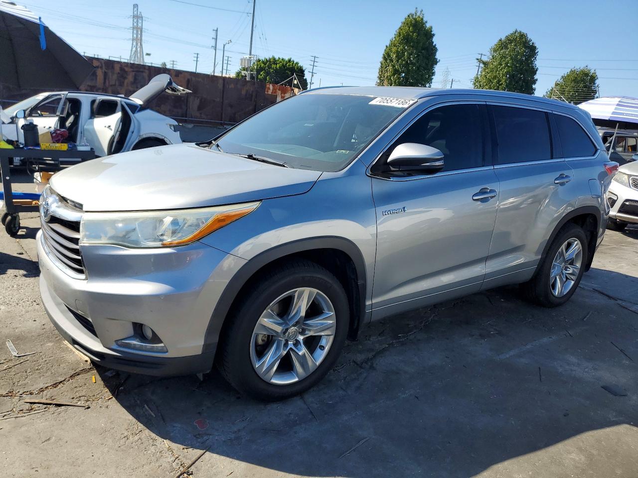 2014 TOYOTA HIGHLANDER Base/Hybrid — Front 3/4