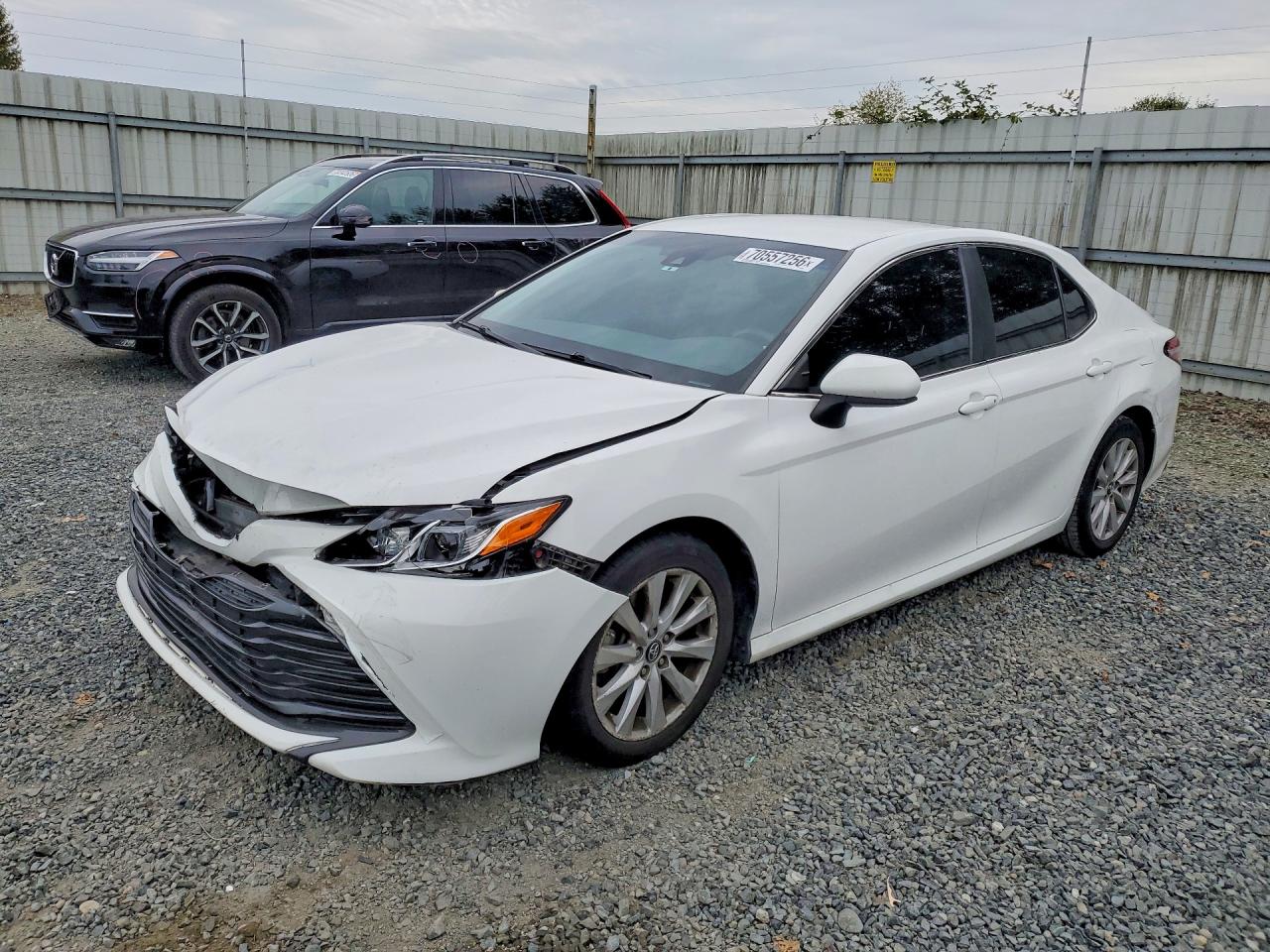 2018 TOYOTA CAMRY L/LE/SE/XLE — Front 3/4