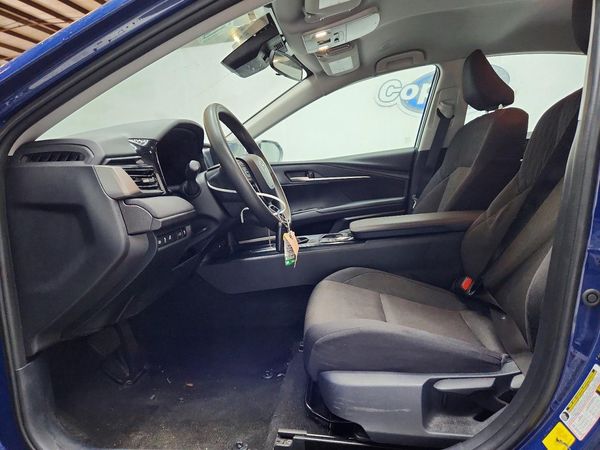 2025 TOYOTA CAMRY — DENT