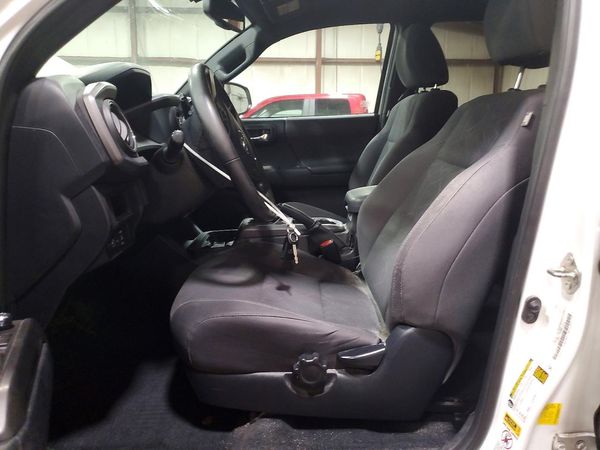 2016 TOYOTA TACOMA — DENT