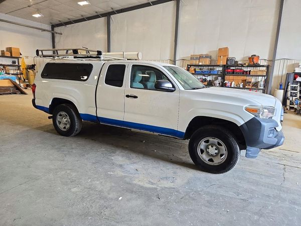 2023 TOYOTA TACOMA SR5 — Passenger 3/4