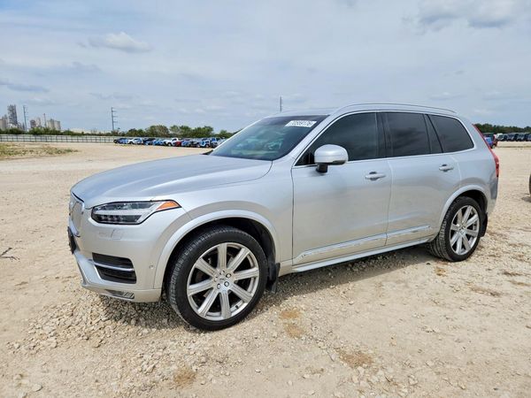 2016 VOLVO XC90 — DSFA — Front 3/4