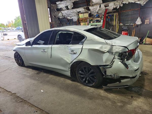 2015 INFINITI Q50 — DSRA