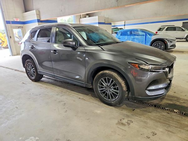 2019 MAZDA CX-5 Touring — Passenger 3/4