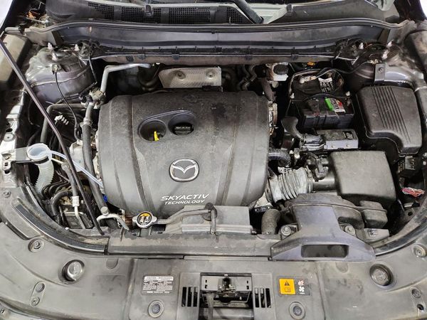 2019 MAZDA CX-5 Touring — Engine bay