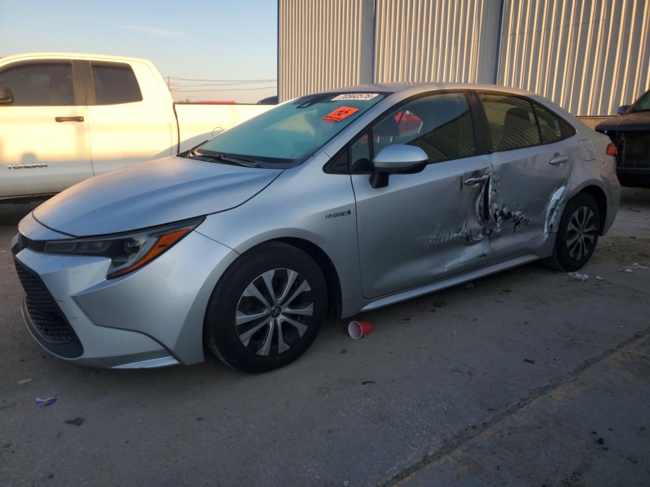 2020 TOYOTA COROLLA LE — Front 3/4