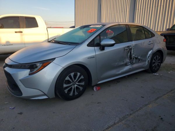 2020 TOYOTA COROLLA LE — Front 3/4