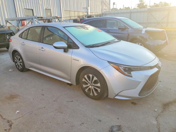 2020 TOYOTA COROLLA LE — Passenger 3/4