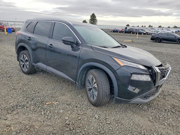 2021 NISSAN ROGUE SV — Passenger 3/4