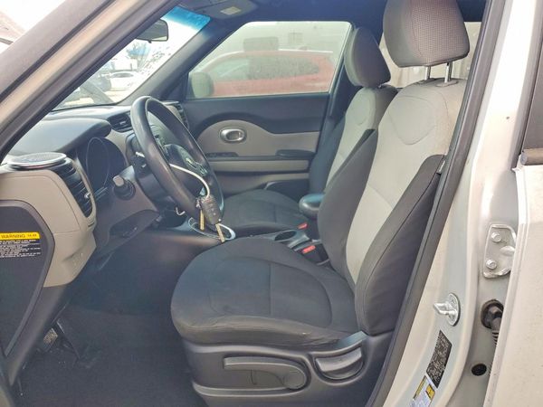 2014 KIA SOUL GL(BASE) — DENT