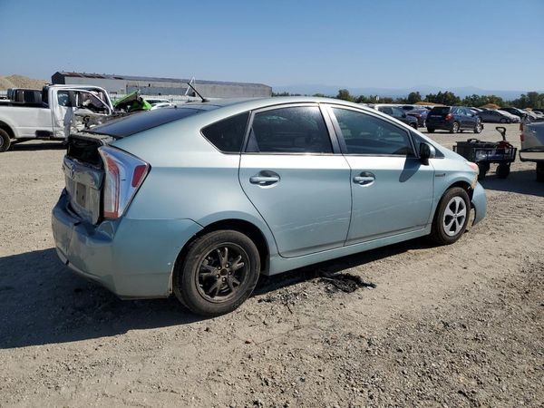 2015 TOYOTA PRIUS