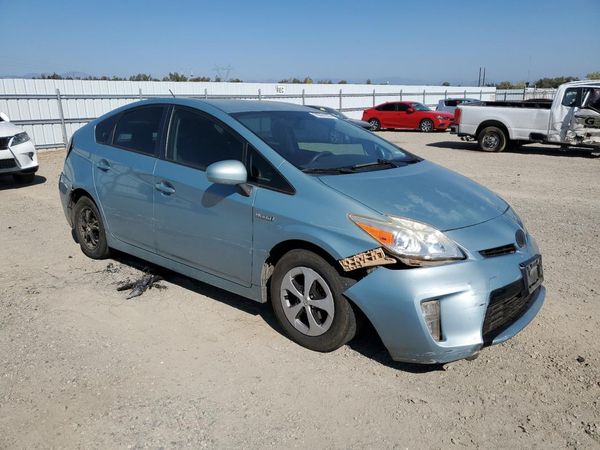2015 TOYOTA PRIUS