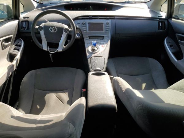 2015 TOYOTA PRIUS