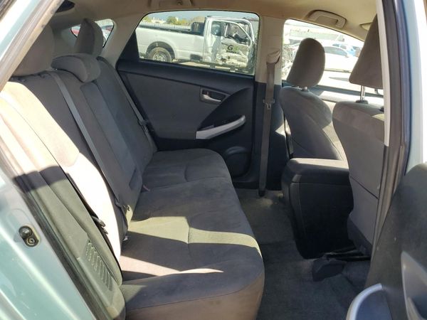 2015 TOYOTA PRIUS
