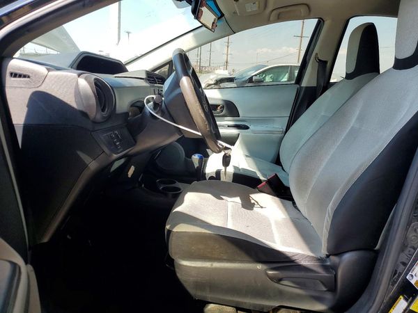 2013 TOYOTA PRIUS — DENT
