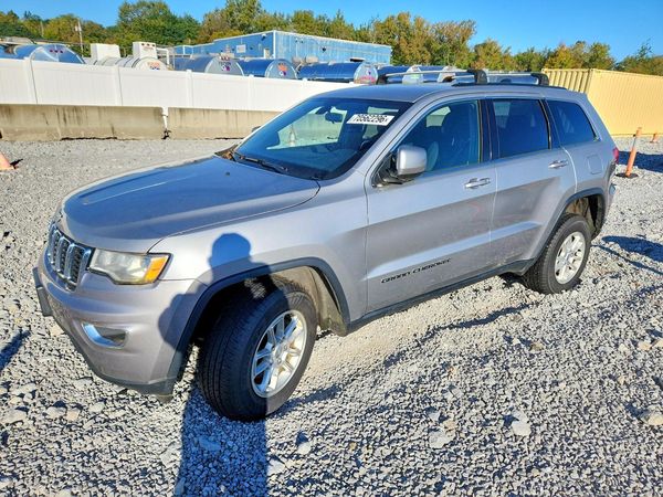 2018 JEEP CHEROKEE Laredo — Front 3/4