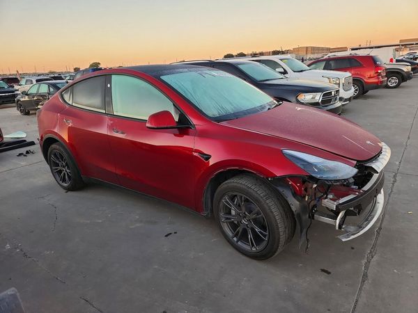 2025 TESLA MODEL Y — Passenger 3/4