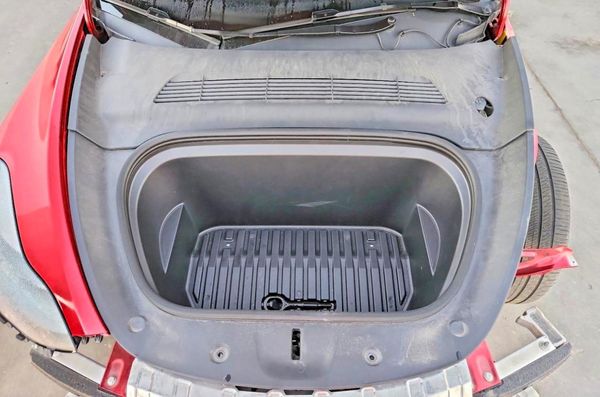 2025 TESLA MODEL Y — Engine bay