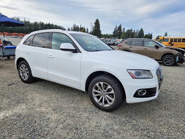 2013 AUDI Q5 Premium Plus — Passenger 3/4