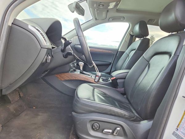 2013 AUDI Q5 Premium Plus — DENT