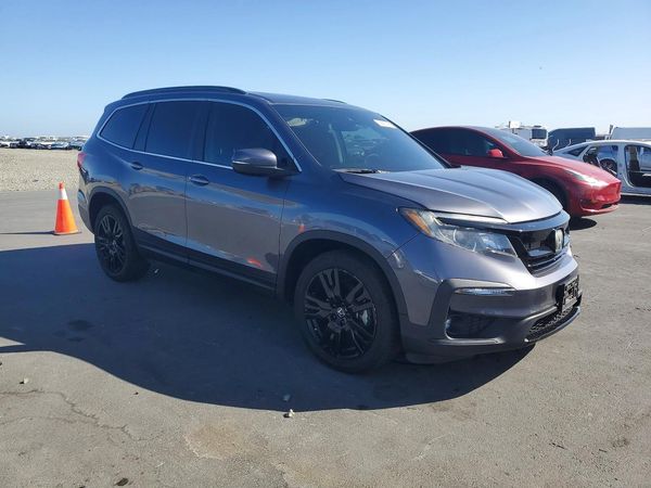 2021 HONDA PILOT SE — Passenger 3/4