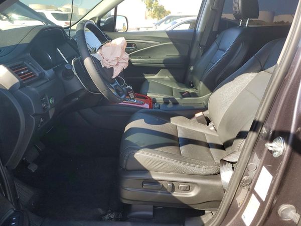 2021 HONDA PILOT SE — DENT