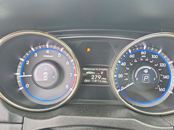 2012 HYUNDAI SONATA Middle level — ODOM