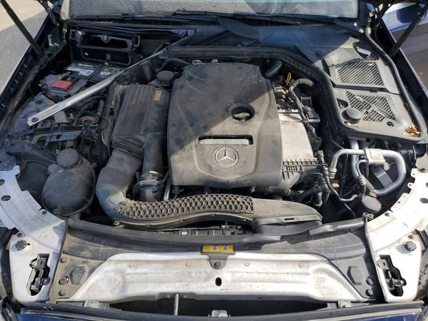 2015 MERCEDES-BENZ C Base — Engine bay