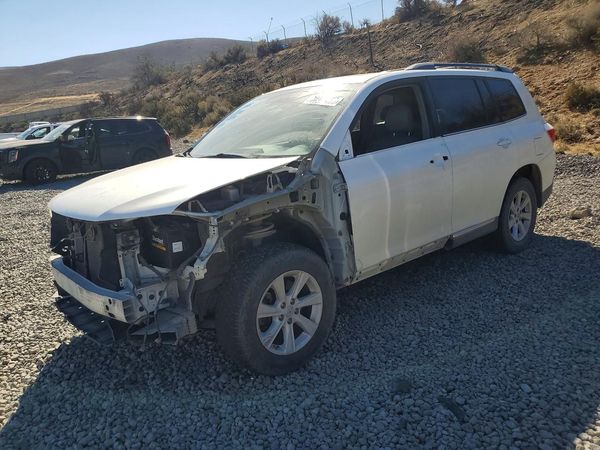 2013 TOYOTA HIGHLANDER — DSFA — Front 3/4
