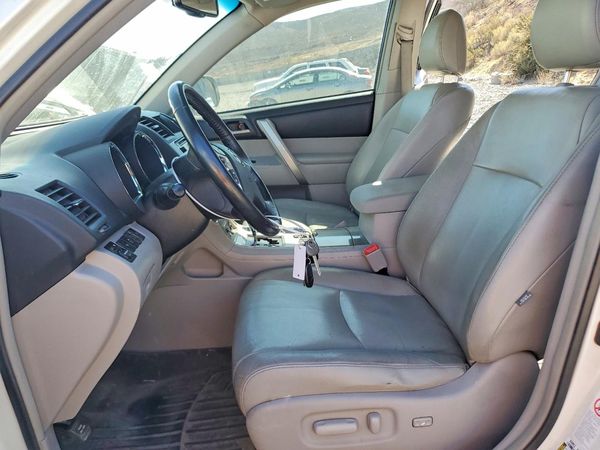 2013 TOYOTA HIGHLANDER Base/Hybrid — DENT